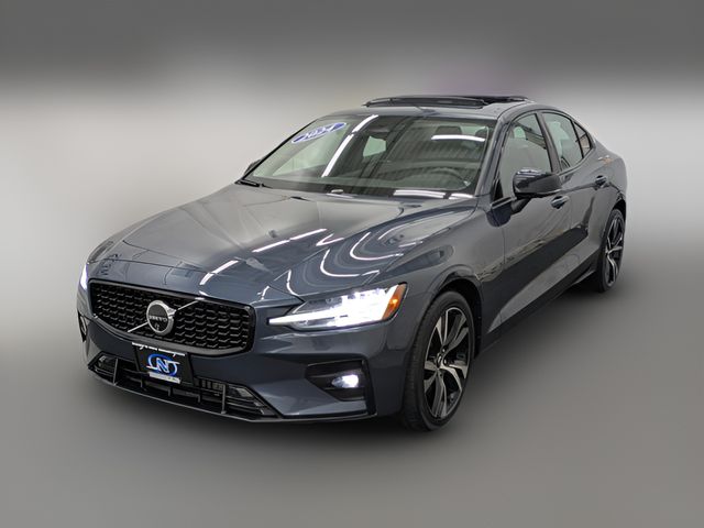 2024 Volvo S60 Plus Dark Theme