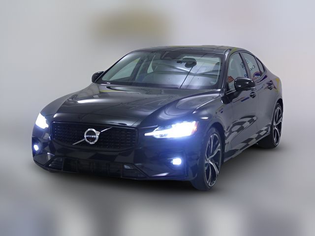 2024 Volvo S60 Plus Dark Theme