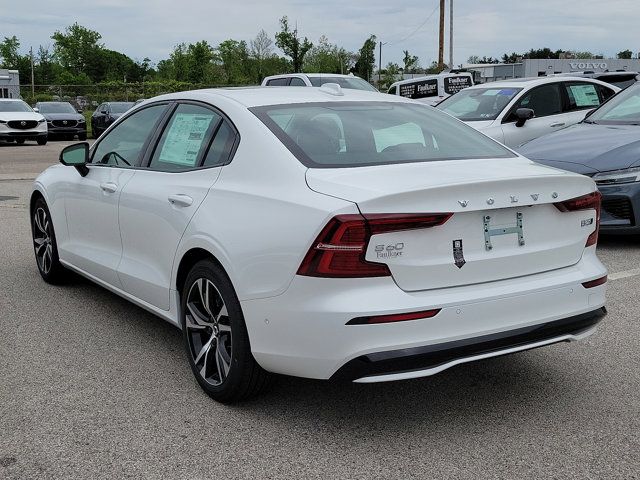 2024 Volvo S60 Plus Dark Theme