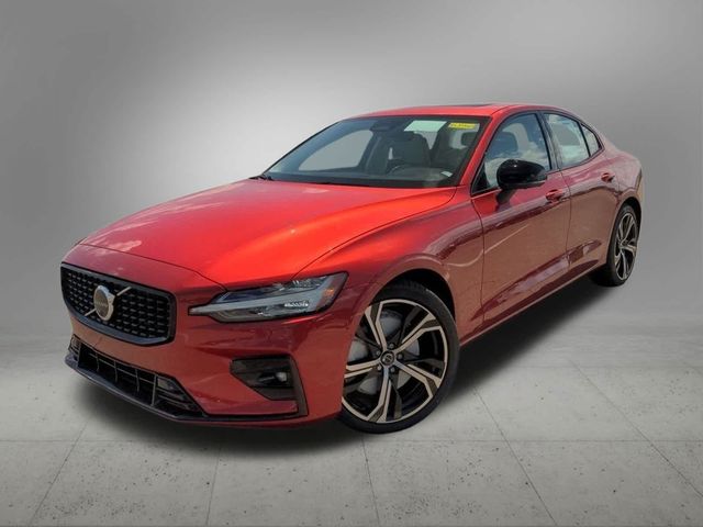 2024 Volvo S60 Plus Dark Theme