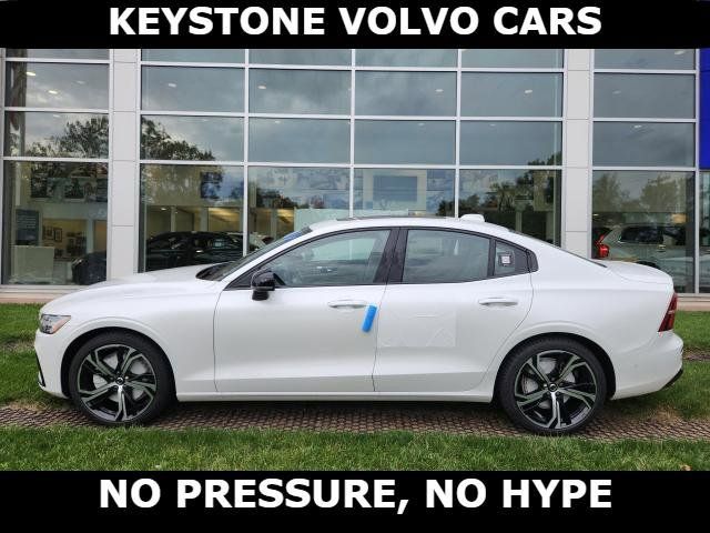 2024 Volvo S60 Plus Dark Theme