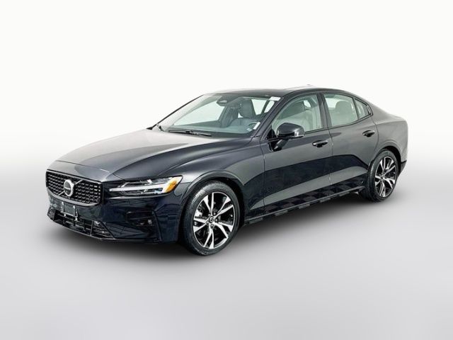 2024 Volvo S60 Plus Dark Theme