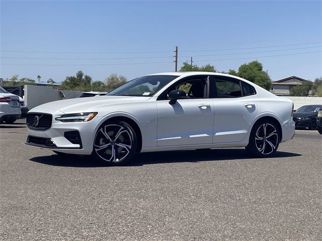 2024 Volvo S60 Ultimate Dark Theme