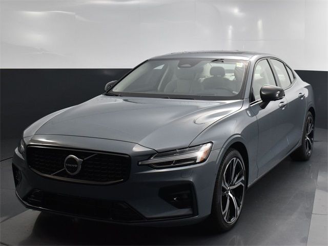 2024 Volvo S60 Ultimate Dark Theme