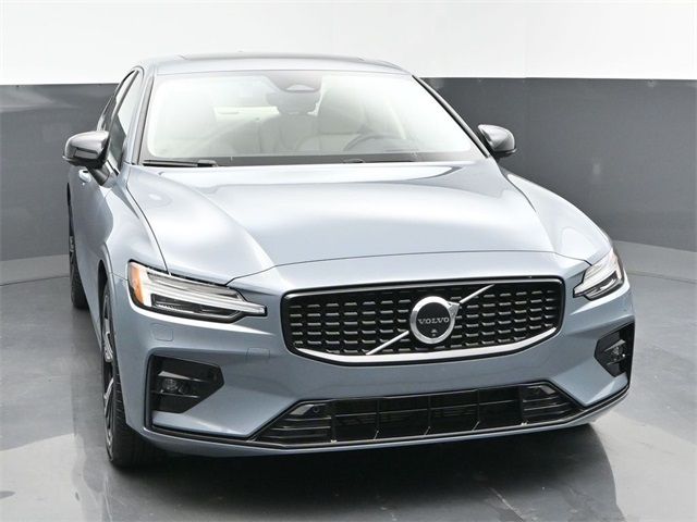 2024 Volvo S60 Ultimate Dark Theme