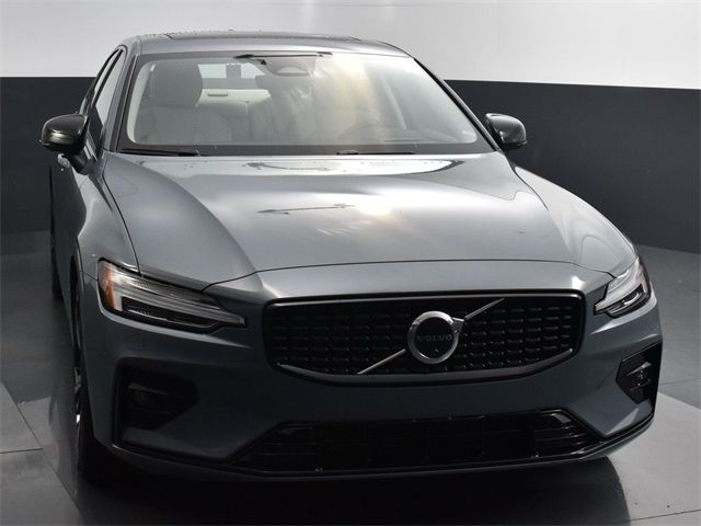 2024 Volvo S60 Ultimate Dark Theme