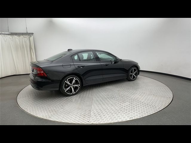 2024 Volvo S60 Ultimate Dark Theme