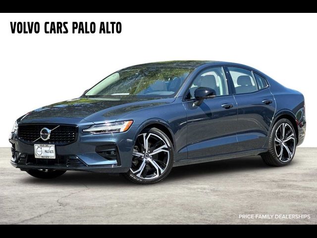 2024 Volvo S60 Ultimate Dark Theme