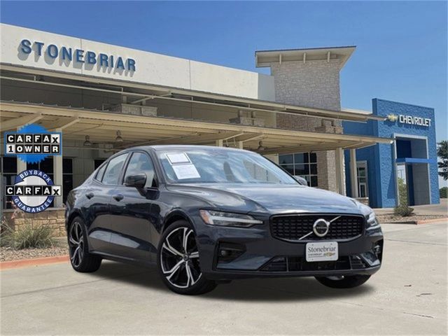 2024 Volvo S60 Ultimate Dark Theme