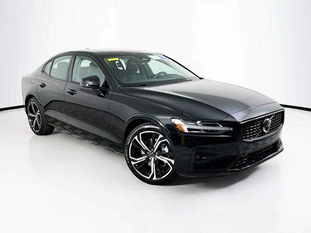 2024 Volvo S60 Ultimate Dark Theme