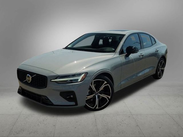 2024 Volvo S60 Ultimate Dark Theme