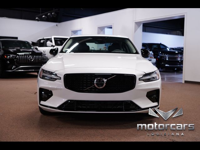 2024 Volvo S60 Ultimate Dark Theme