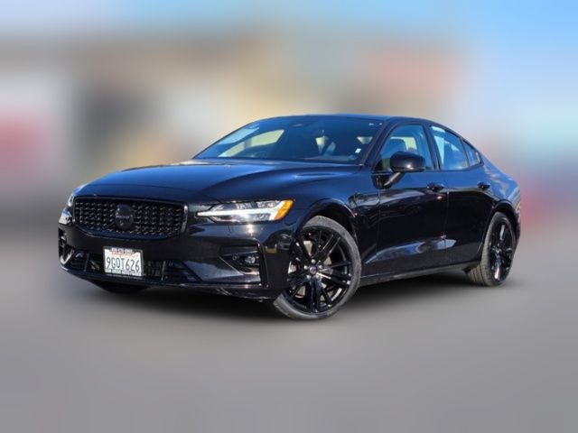 2024 Volvo S60 Plus Black Edition