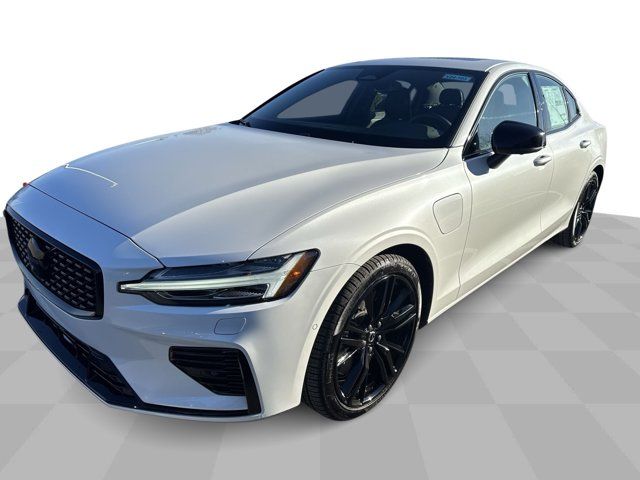 2024 Volvo S60 Recharge Plug-In Hybrid Plus Black Edition