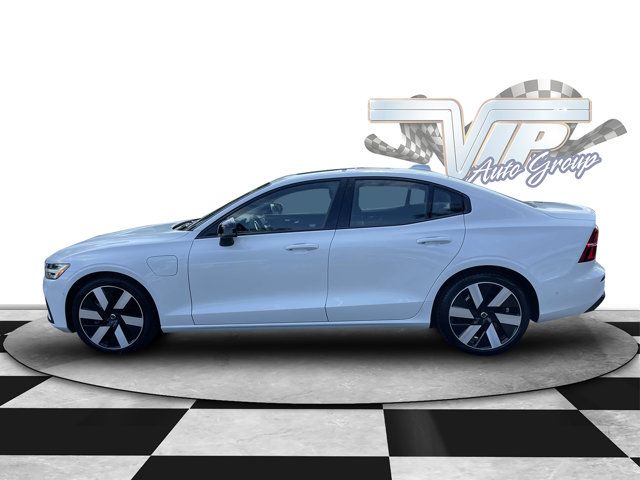 2024 Volvo S60 Recharge Plug-In Hybrid Plus Dark Theme