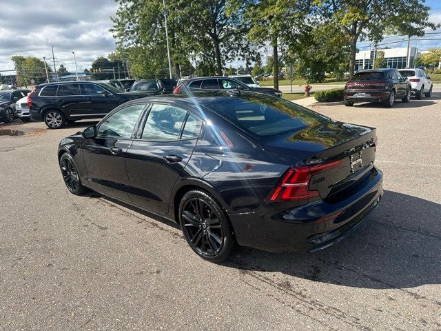 2024 Volvo S60 Recharge Plug-In Hybrid Plus Black Edition