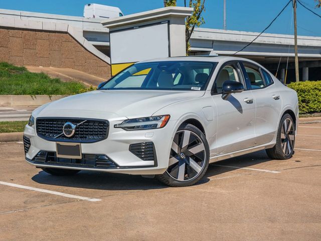 2024 Volvo S60 Recharge Plug-In Hybrid Plus Black Edition