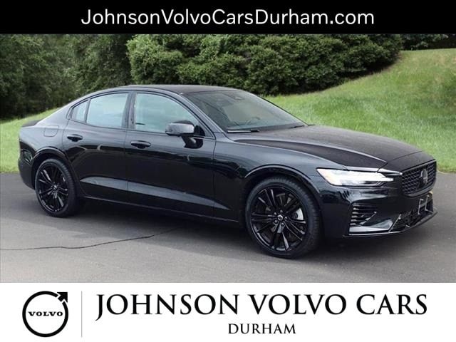 2024 Volvo S60 Recharge Plug-In Hybrid Plus Black Edition