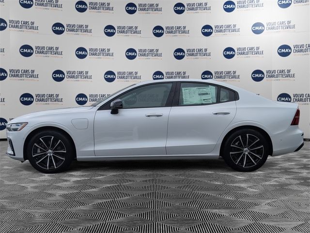 2024 Volvo S60 Recharge Plug-In Hybrid Plus Dark Theme