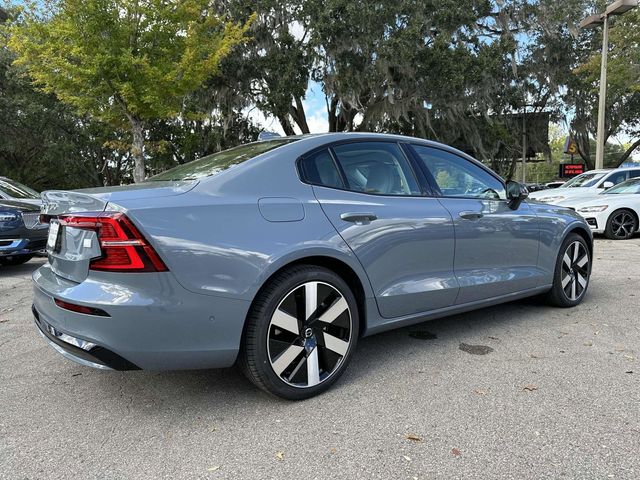 2024 Volvo S60 Recharge Plug-In Hybrid Plus Dark Theme