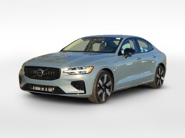 2024 Volvo S60 Recharge Plug-In Hybrid Plus Dark Theme
