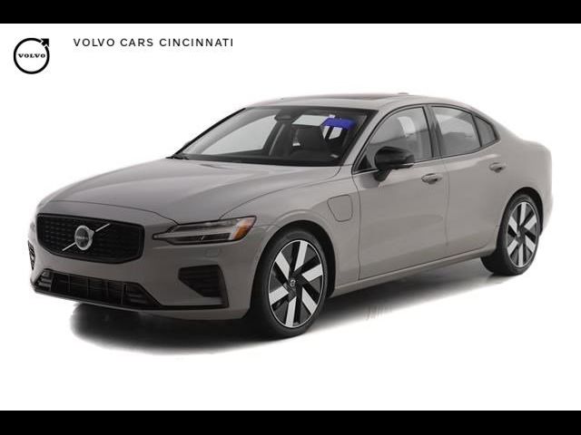 2024 Volvo S60 Recharge Plug-In Hybrid Plus Dark Theme