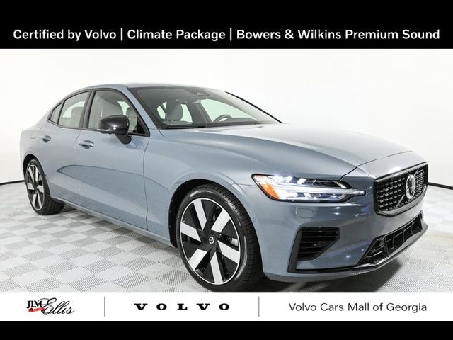 2024 Volvo S60 Recharge Plug-In Hybrid Ultimate Dark Theme