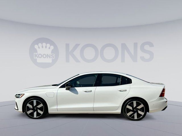 2024 Volvo S60 Recharge Plug-In Hybrid Ultimate Dark Theme