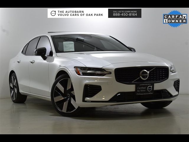 2024 Volvo S60 Recharge Plug-In Hybrid Ultimate Dark Theme