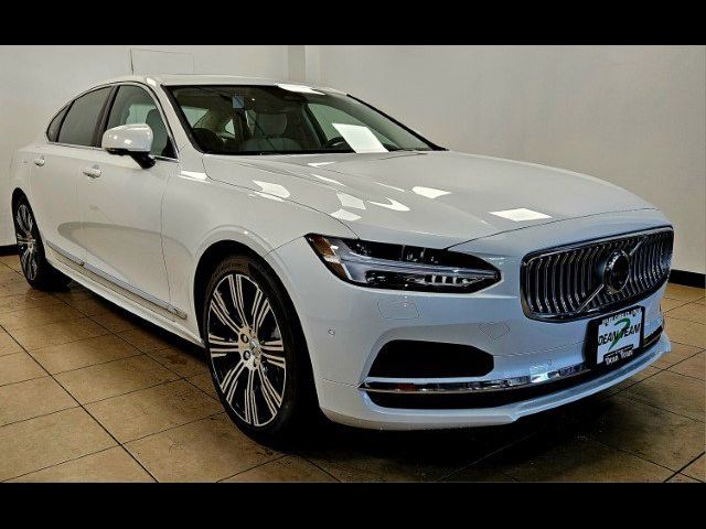 2024 Volvo S90 Recharge Plug-In Hybrid Plus