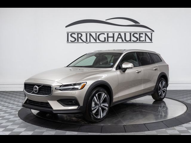 2024 Volvo V60 Cross Country Plus