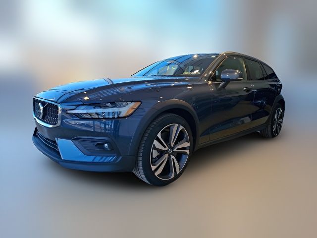 2024 Volvo V60 Cross Country Plus