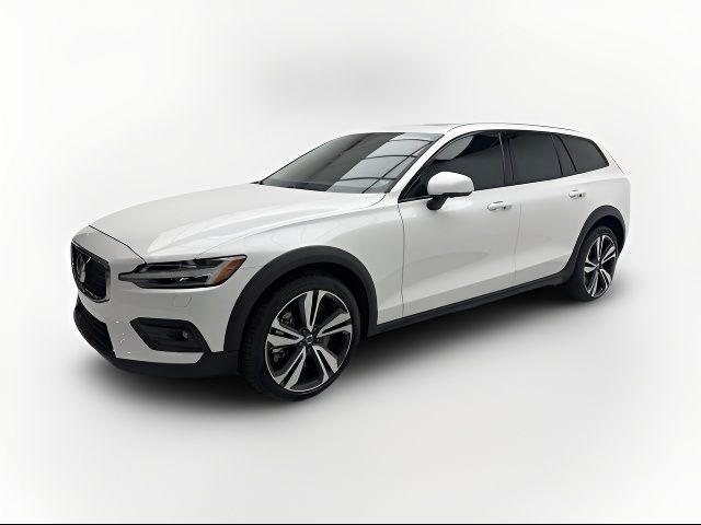 2024 Volvo V60 Cross Country Plus