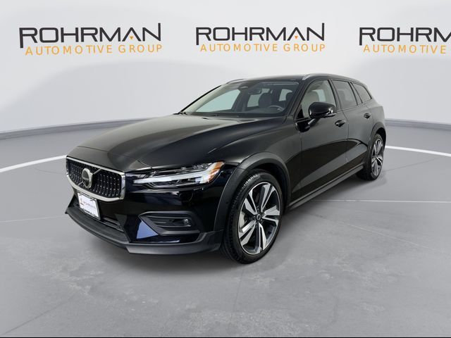 2024 Volvo V60 Cross Country Plus