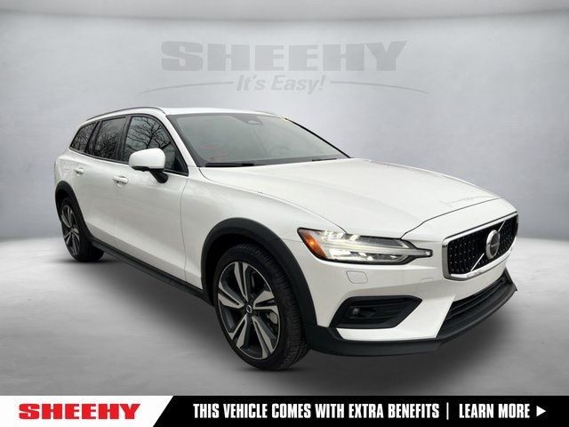 2024 Volvo V60 Cross Country Plus