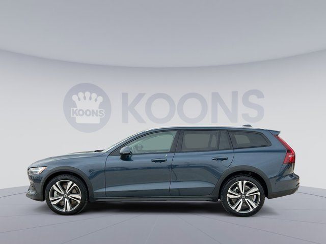 2024 Volvo V60 Cross Country Plus