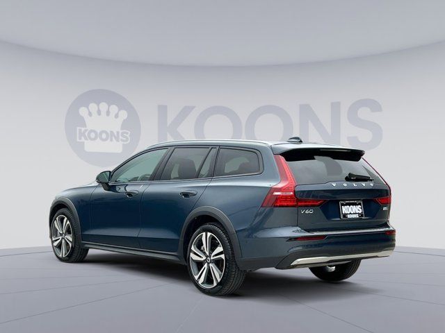 2024 Volvo V60 Cross Country Plus