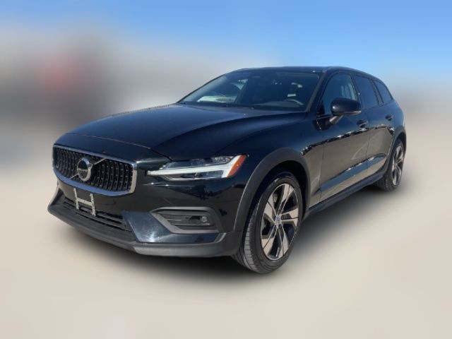 2024 Volvo V60 Cross Country Plus