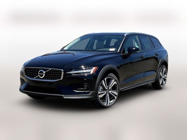 2024 Volvo V60 Cross Country Plus