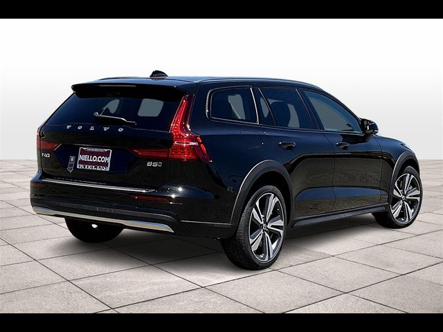 2024 Volvo V60 Cross Country Plus