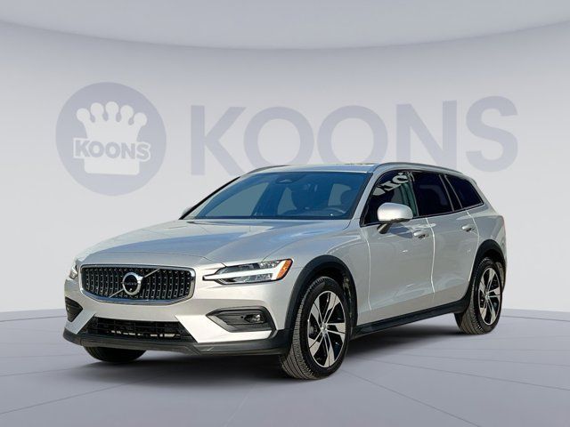 2024 Volvo V60 Cross Country Plus