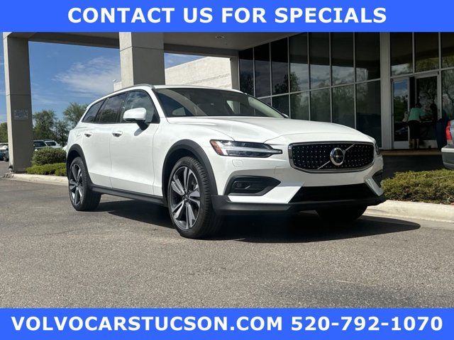 2024 Volvo V60 Cross Country Plus