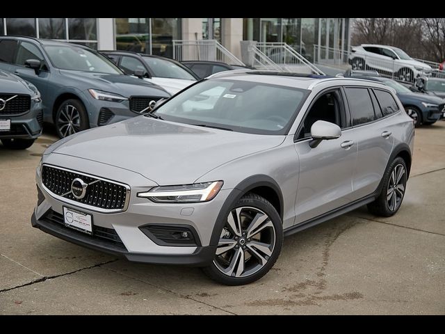 2024 Volvo V60 Cross Country Plus