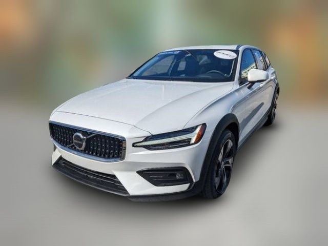 2024 Volvo V60 Cross Country Plus