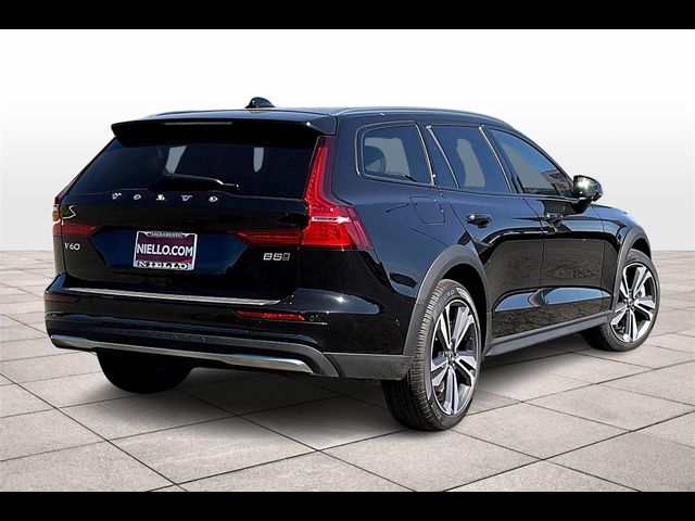 2024 Volvo V60 Cross Country Plus