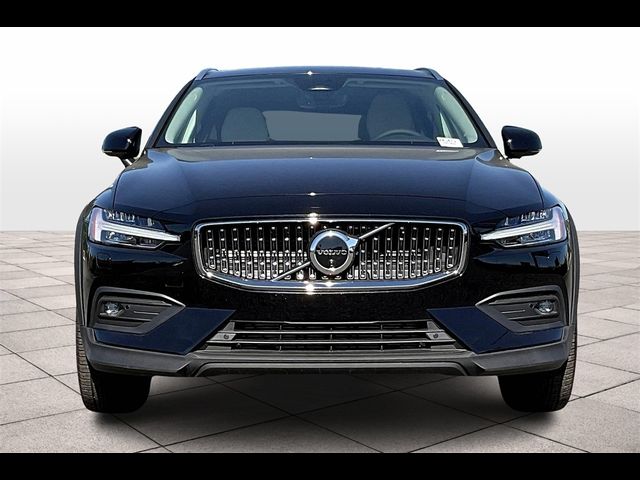 2024 Volvo V60 Cross Country Plus