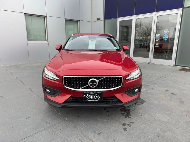 2024 Volvo V60 Cross Country Plus