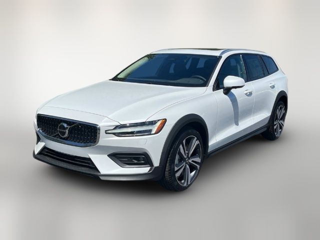 2024 Volvo V60 Cross Country Plus