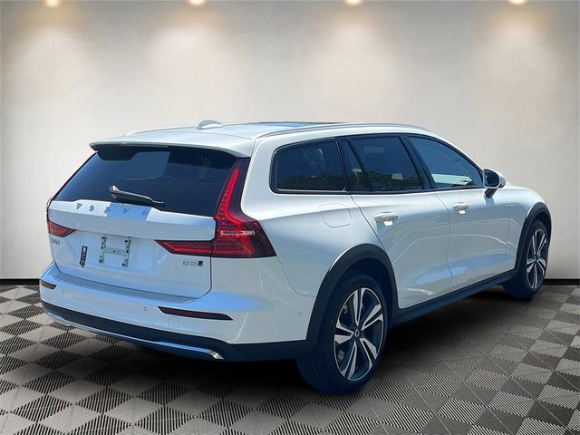 2024 Volvo V60 Cross Country Plus