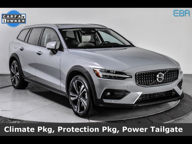 2024 Volvo V60 Cross Country Plus